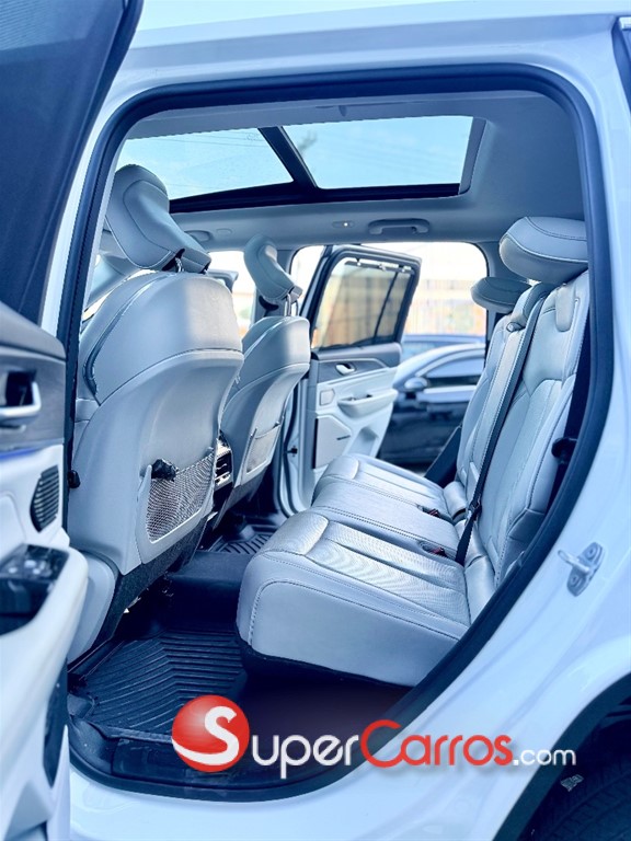 2022 Jeep Grand Cherokee Overland — foto 10 / 12
