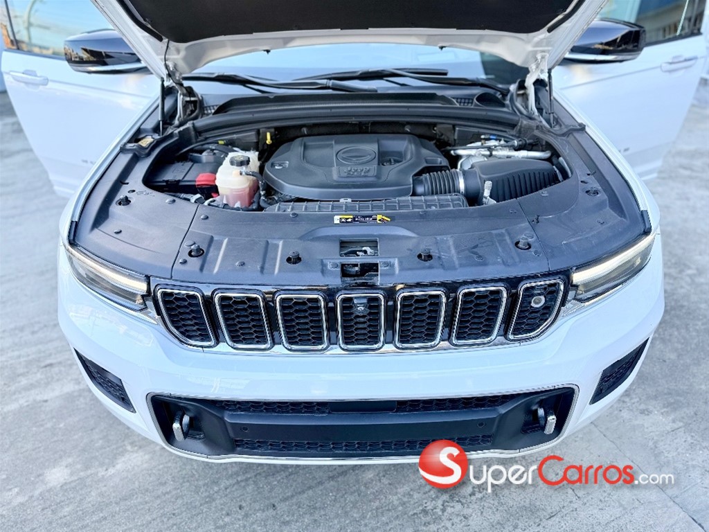 2022 Jeep Grand Cherokee Overland — foto 12 / 12