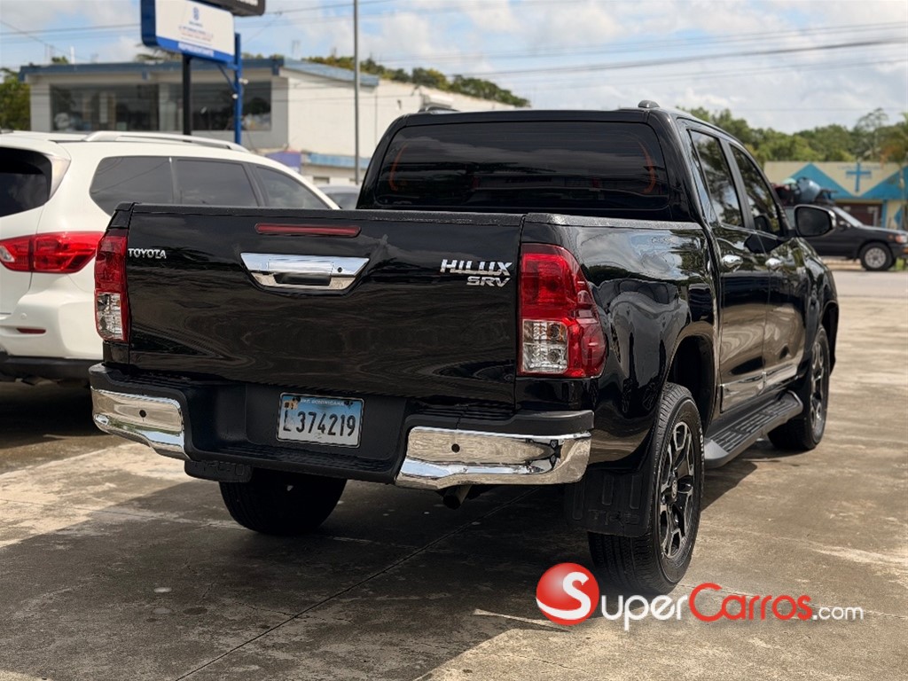 2018 Toyota Hilux Limited — foto 4 / 10