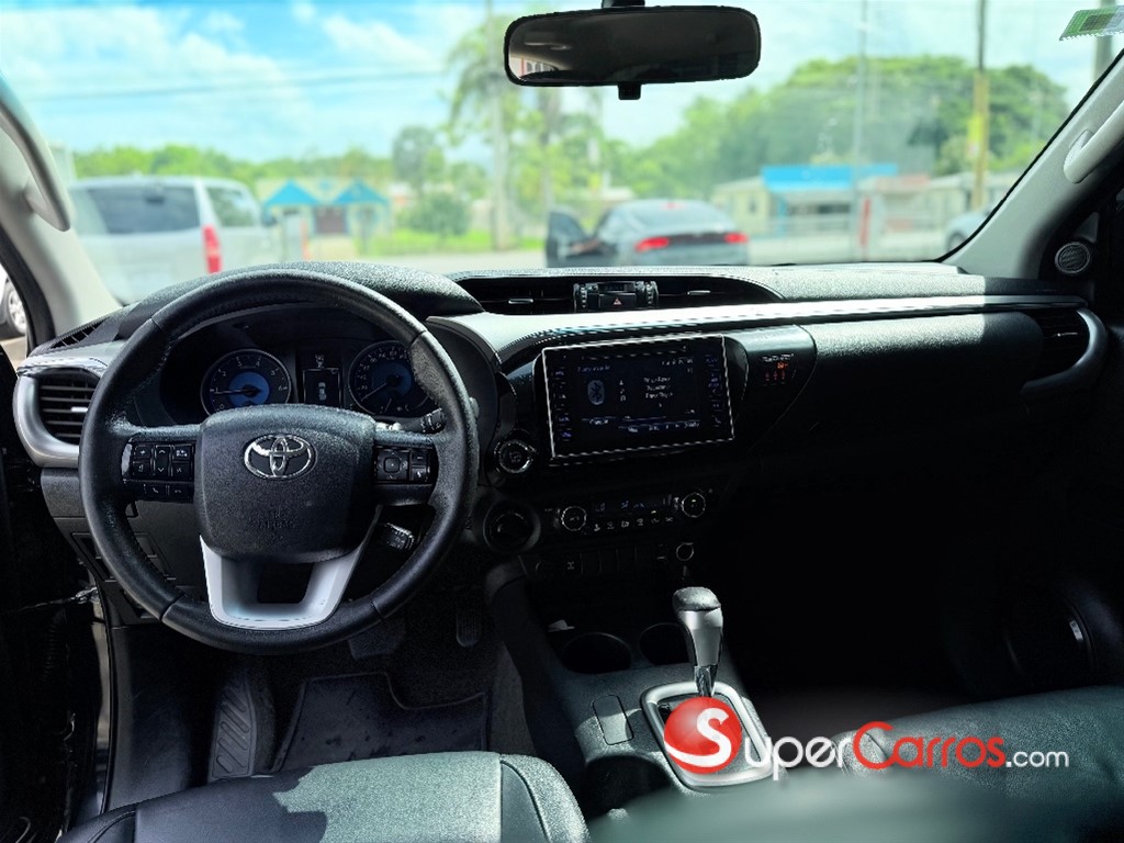 2018 Toyota Hilux Limited — foto 9 / 10