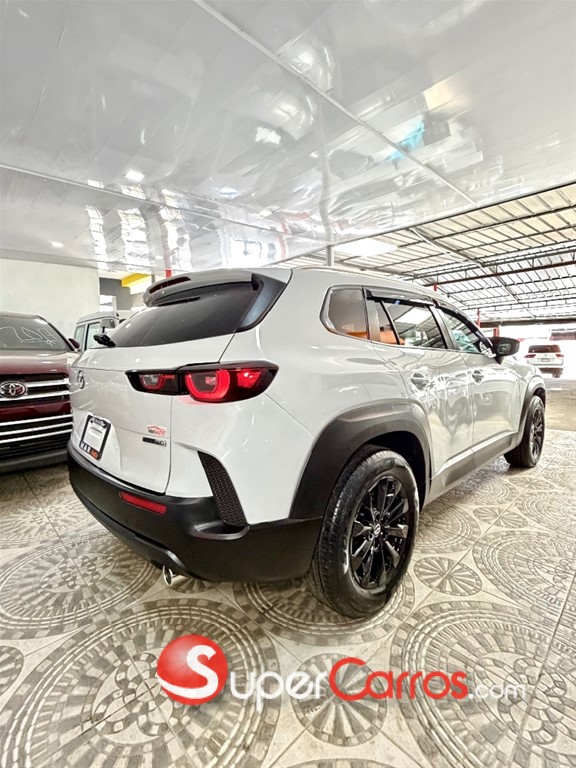 2024 Mazda CX-50 Preferred Plus — foto 10 / 12
