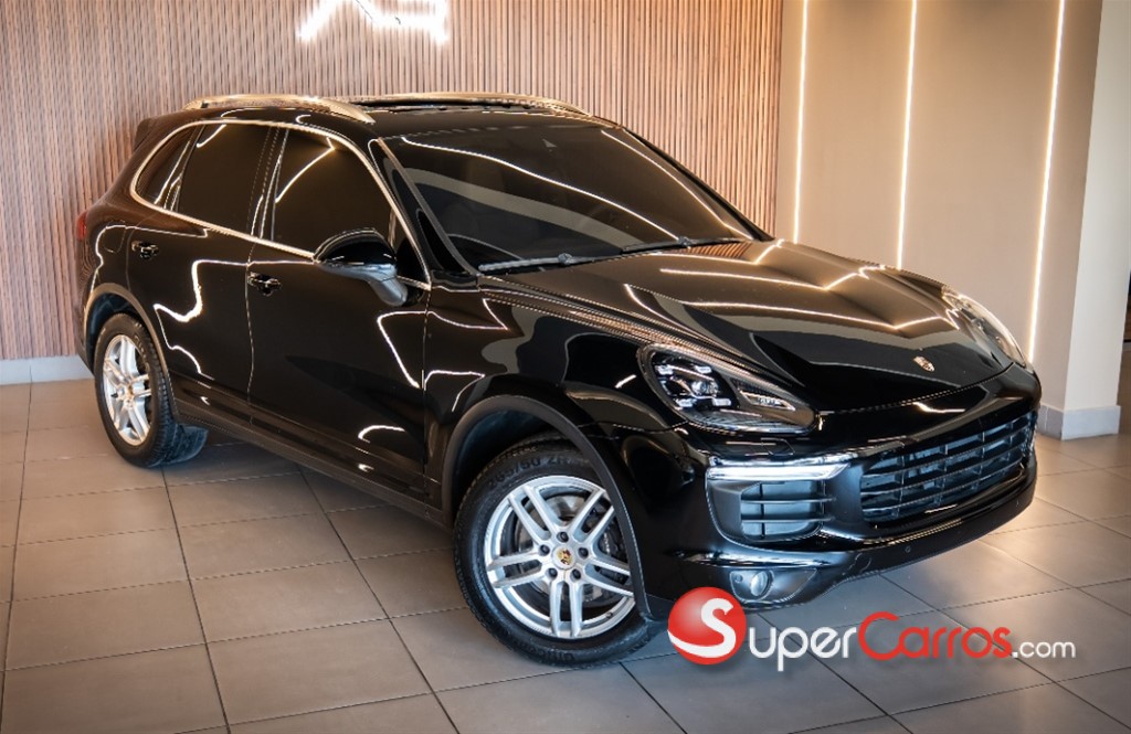 2016 Porsche Cayenne — foto 2 / 9