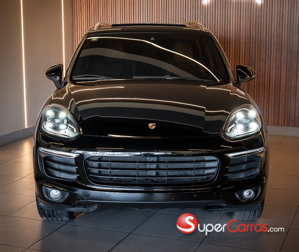 2016 Porsche Cayenne — foto 3 / 9
