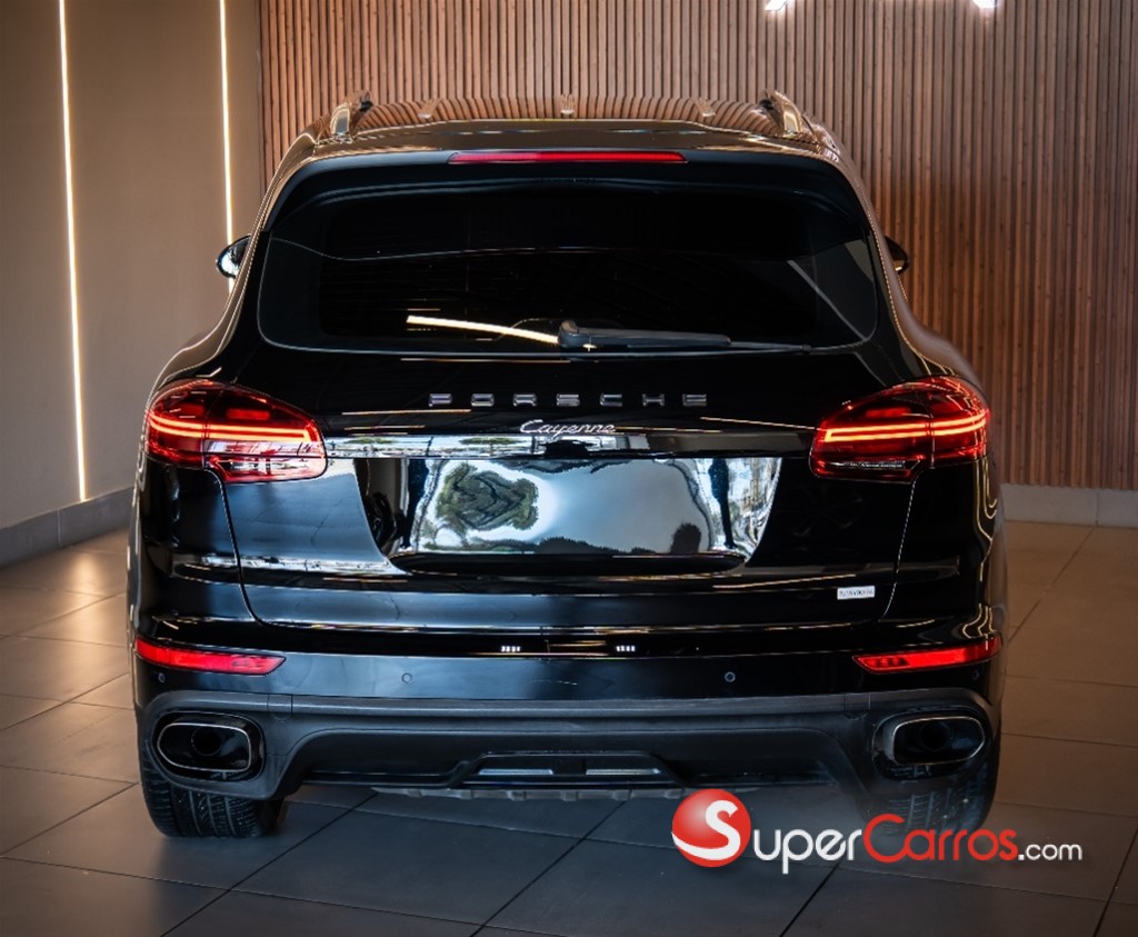 2016 Porsche Cayenne — foto 5 / 9