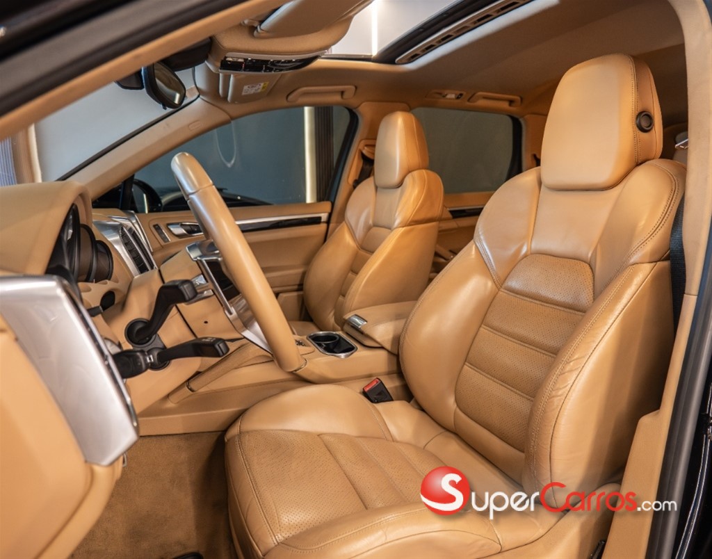 2016 Porsche Cayenne — foto 8 / 9