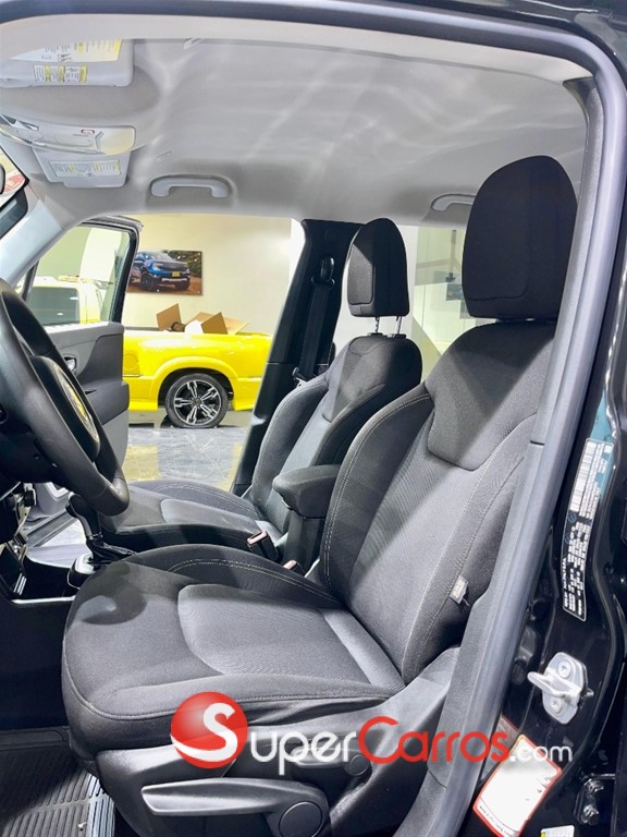 2021 Jeep Renegade Latitude — foto 7 / 11