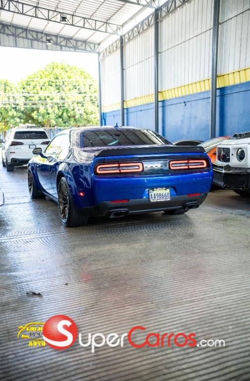 2021 Dodge Challenger SRT-HELLCAT — foto 4 / 12