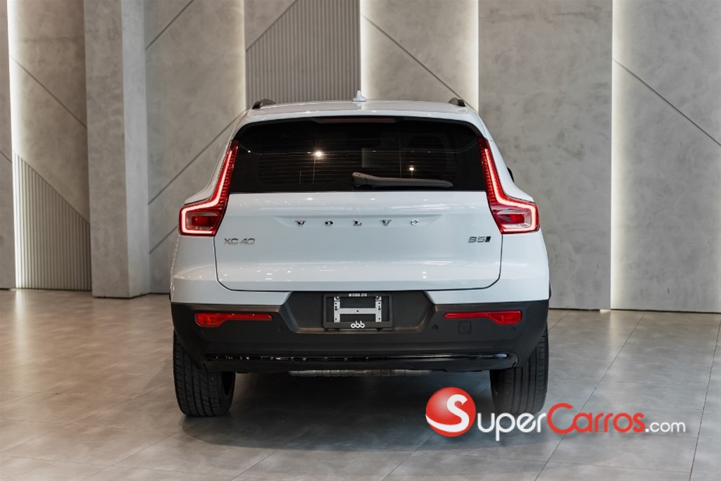 2024 Volvo XC40 Ultimate Dark B5 — foto 12 / 12