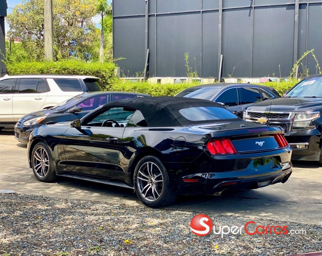 2017 Ford Mustang Ecoboost Premium — foto 2 / 12