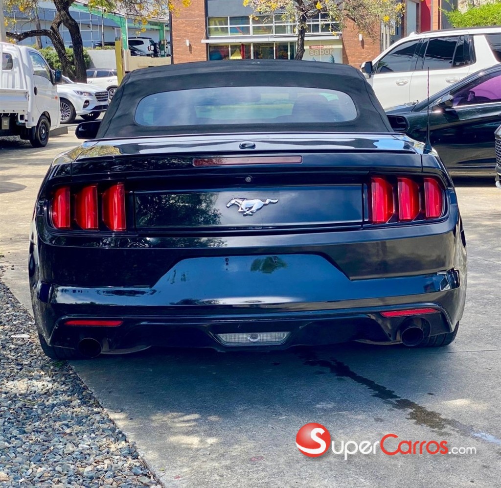 2017 Ford Mustang Ecoboost Premium — foto 3 / 12