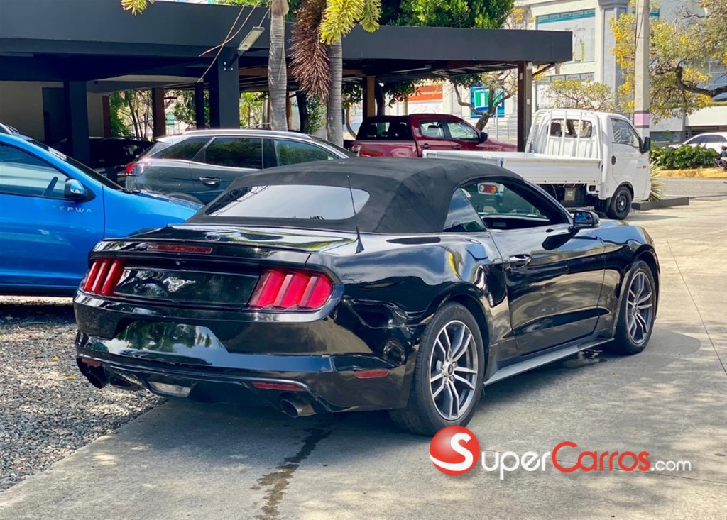 2017 Ford Mustang Ecoboost Premium — foto 4 / 12