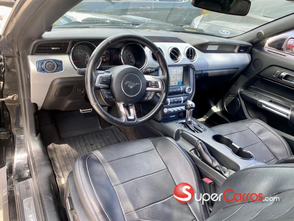 2017 Ford Mustang Ecoboost Premium — foto 8 / 12