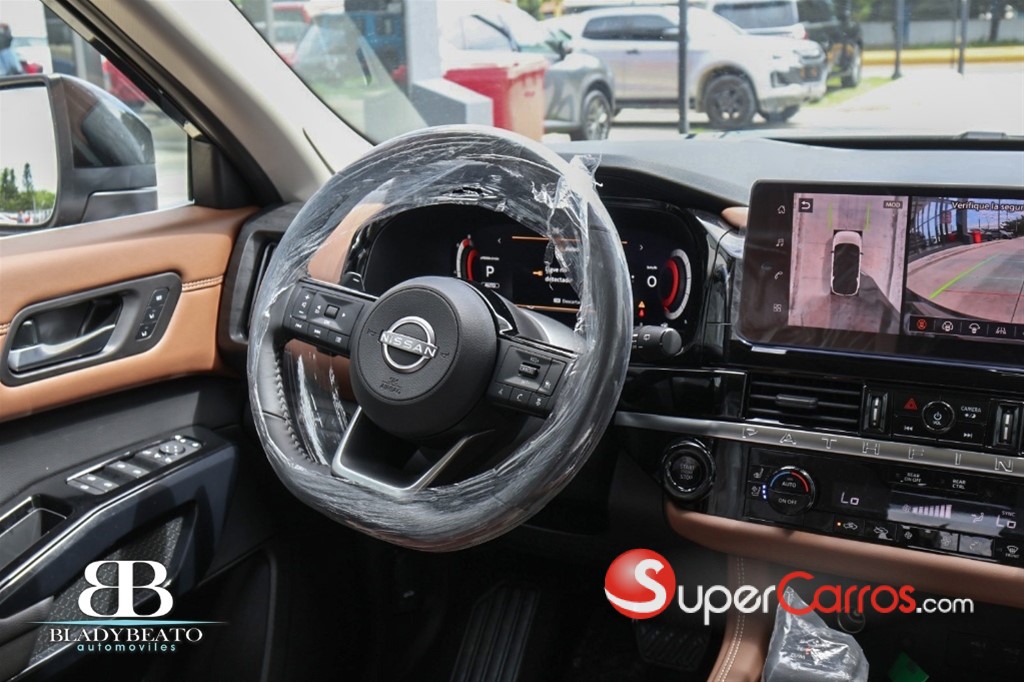 2027 Nissan Pathfinder Exclusive — foto 7 / 12