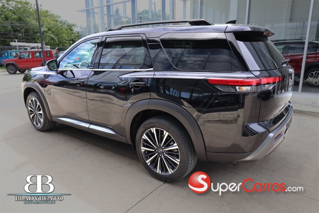 2027 Nissan Pathfinder Exclusive — foto 12 / 12