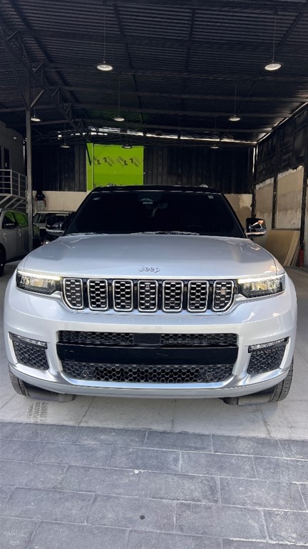 2023 Jeep Grand Cherokee SUMMIT — foto 4 / 12