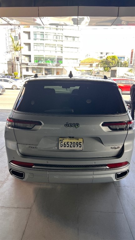 2023 Jeep Grand Cherokee SUMMIT — foto 6 / 12