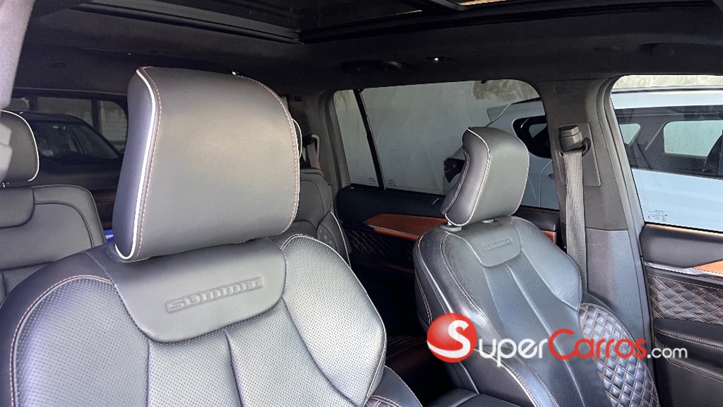 2023 Jeep Grand Cherokee SUMMIT — foto 9 / 12