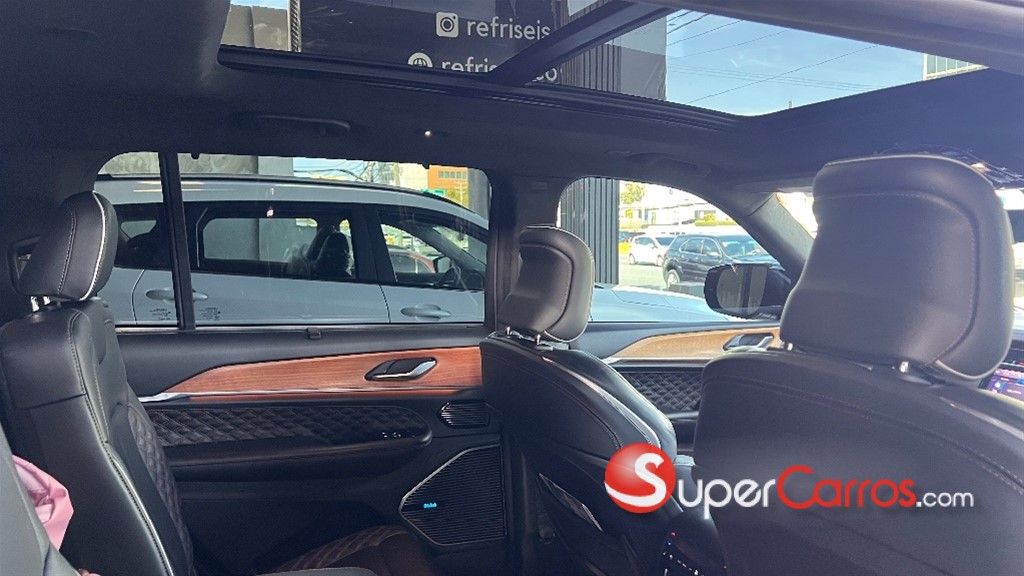 2023 Jeep Grand Cherokee SUMMIT — foto 10 / 12