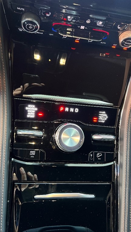 2023 Jeep Grand Cherokee SUMMIT — foto 11 / 12