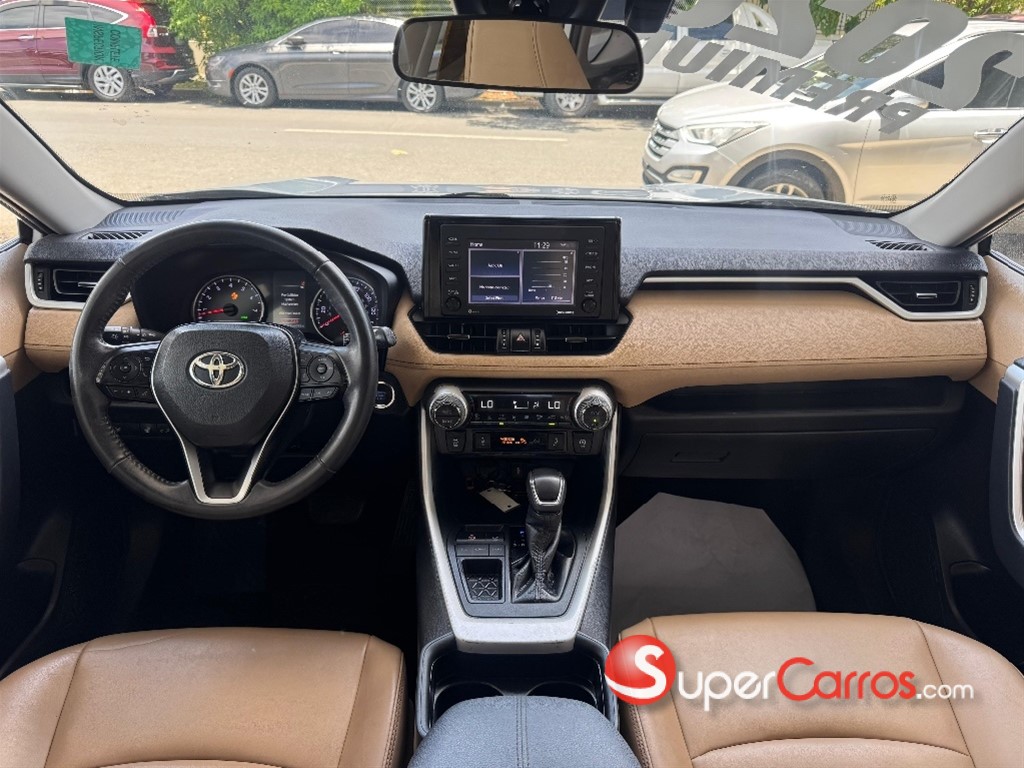 2020 Toyota RAV4 XLE Premium — foto 2 / 11