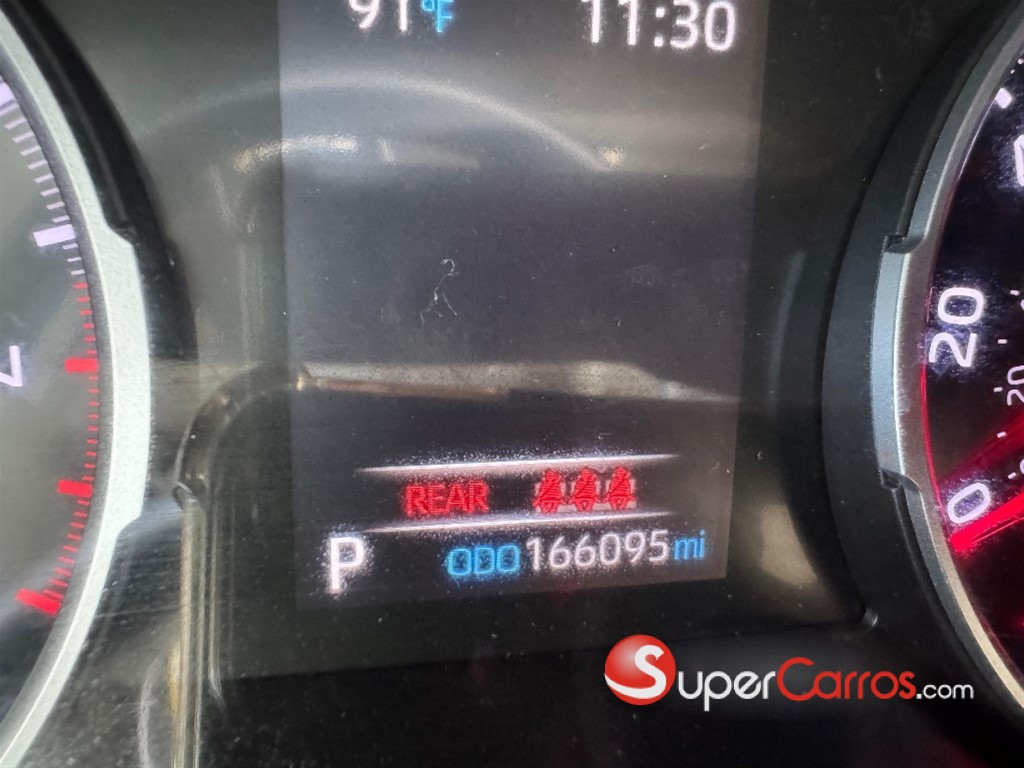 2020 Toyota RAV4 XLE Premium — foto 7 / 11