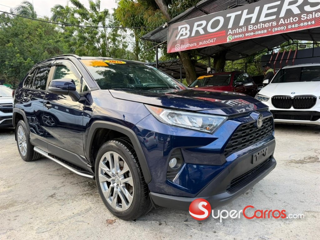 2021 Toyota RAV4 XLE