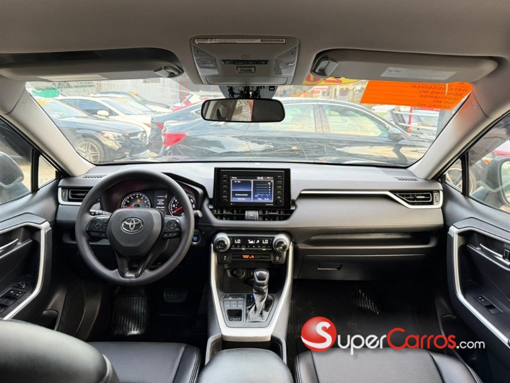 2021 Toyota RAV4 XLE — foto 10 / 12