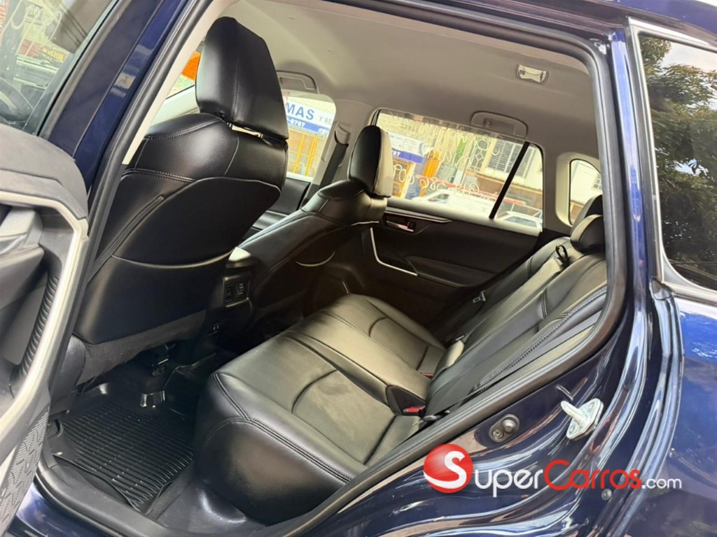 2021 Toyota RAV4 XLE — foto 12 / 12