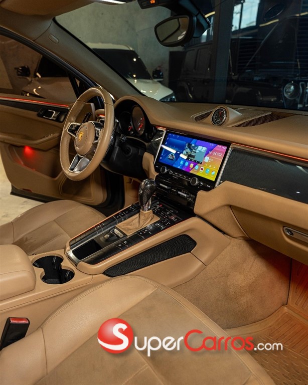 2015 Porsche Macan — foto 7 / 11