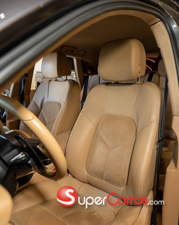 2015 Porsche Macan — foto 9 / 11