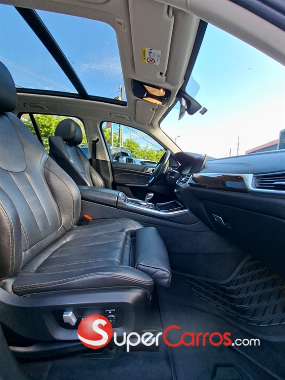 2020 BMW X 5 XDRIVE 40i — foto 7 / 9