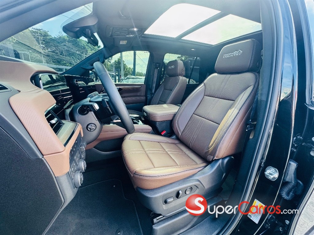 2025 Chevrolet Tahoe Highcountry Duramax — foto 7 / 12