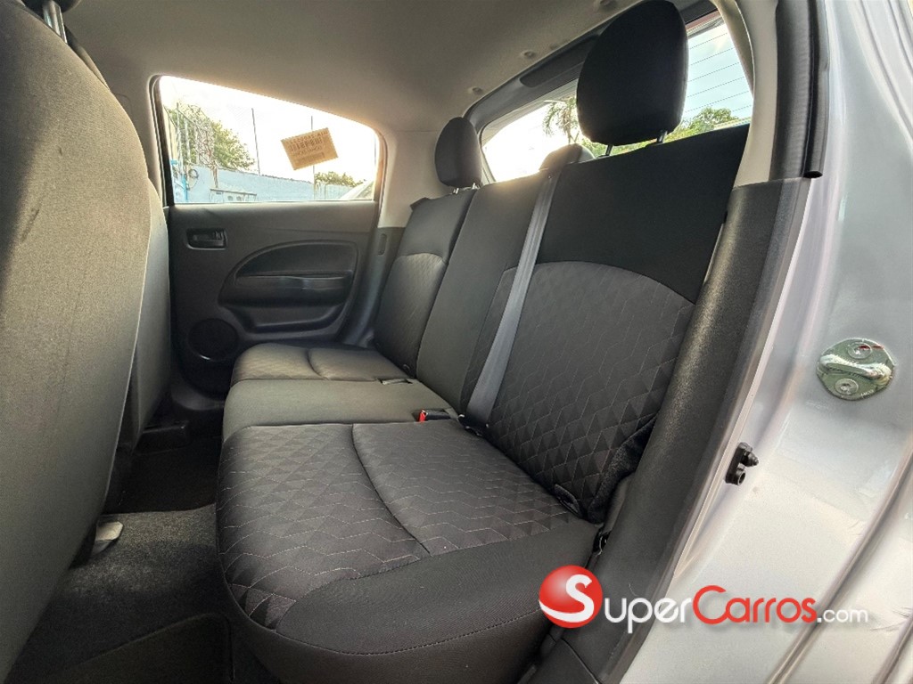 2021 Mitsubishi Motors Mirage Coupe — foto 7 / 9