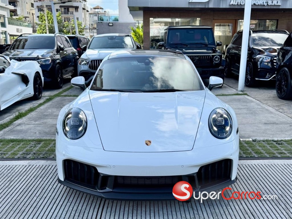 2025 Porsche 911 Carrera GTS — foto 2 / 12
