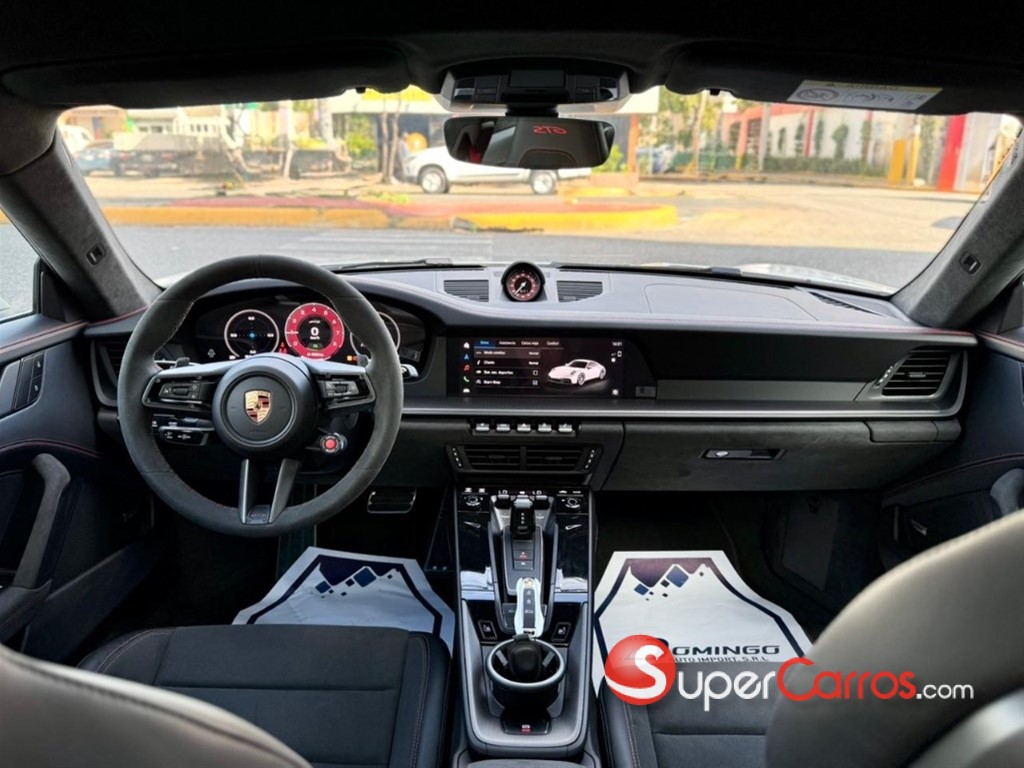 2025 Porsche 911 Carrera GTS — foto 10 / 12