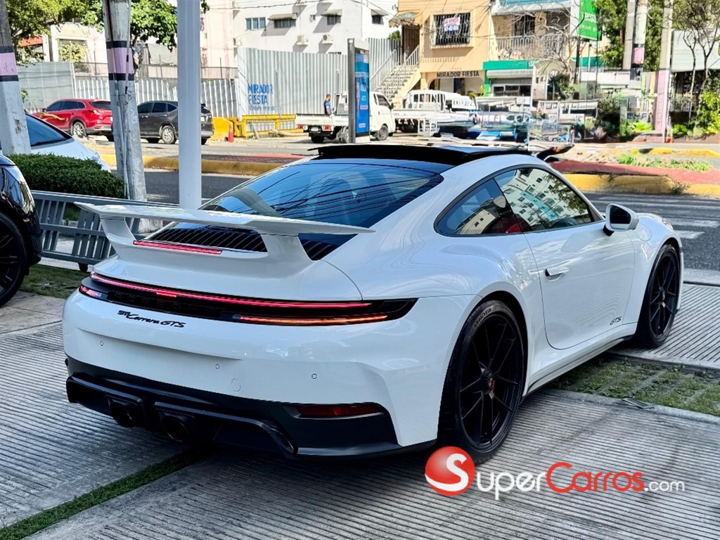 2025 Porsche 911 Carrera GTS — foto 12 / 12