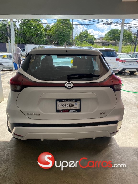 2021 Nissan Kicks SV — foto 6 / 9