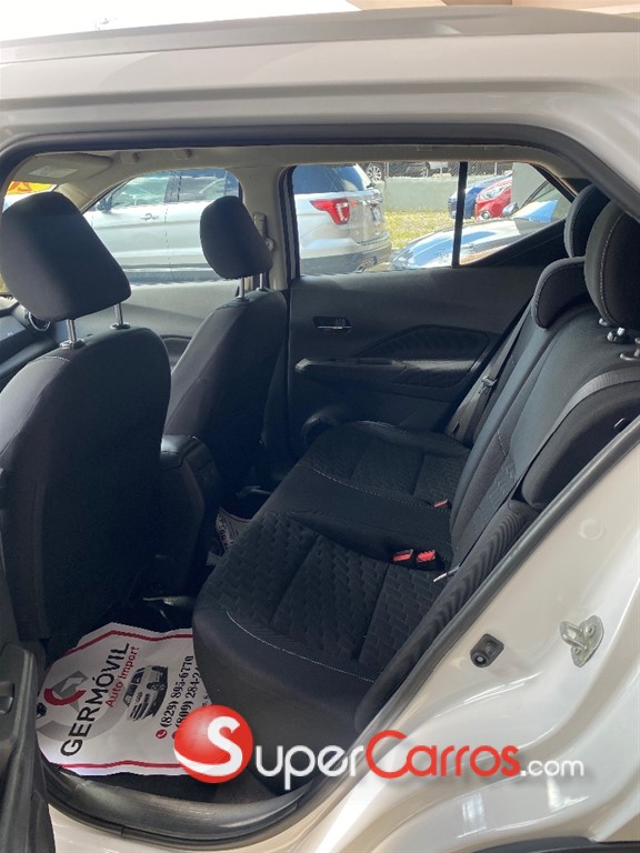 2021 Nissan Kicks SV — foto 8 / 9