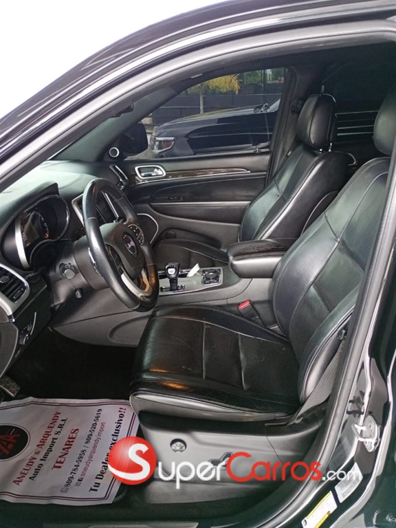 2015 Jeep Grand Cherokee Overland Highaltitude — foto 9 / 12