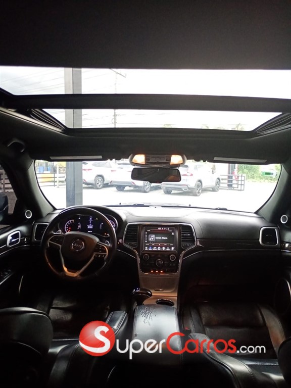 2015 Jeep Grand Cherokee Overland Highaltitude — foto 12 / 12
