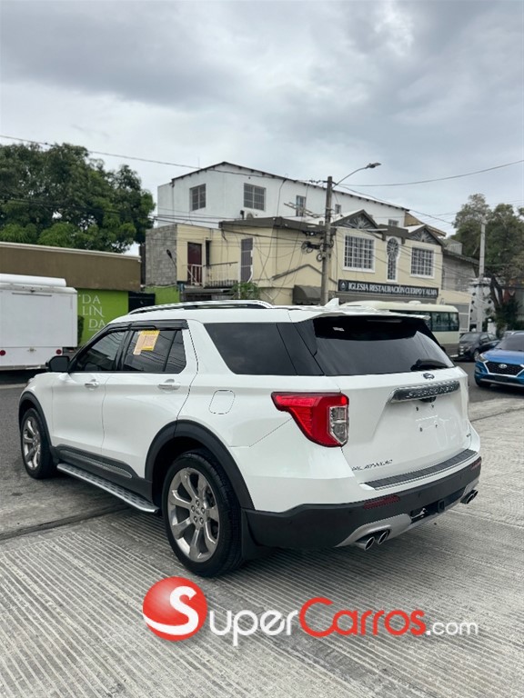 2020 Ford Explorer Platinum — foto 5 / 11