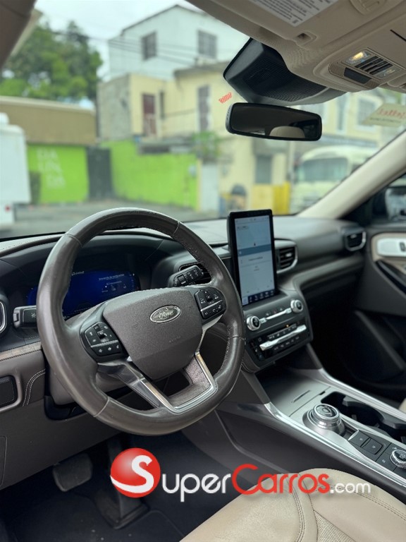 2020 Ford Explorer Platinum — foto 8 / 11