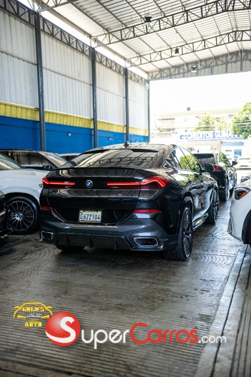 2021 BMW X 6 xDrive40i — foto 6 / 12
