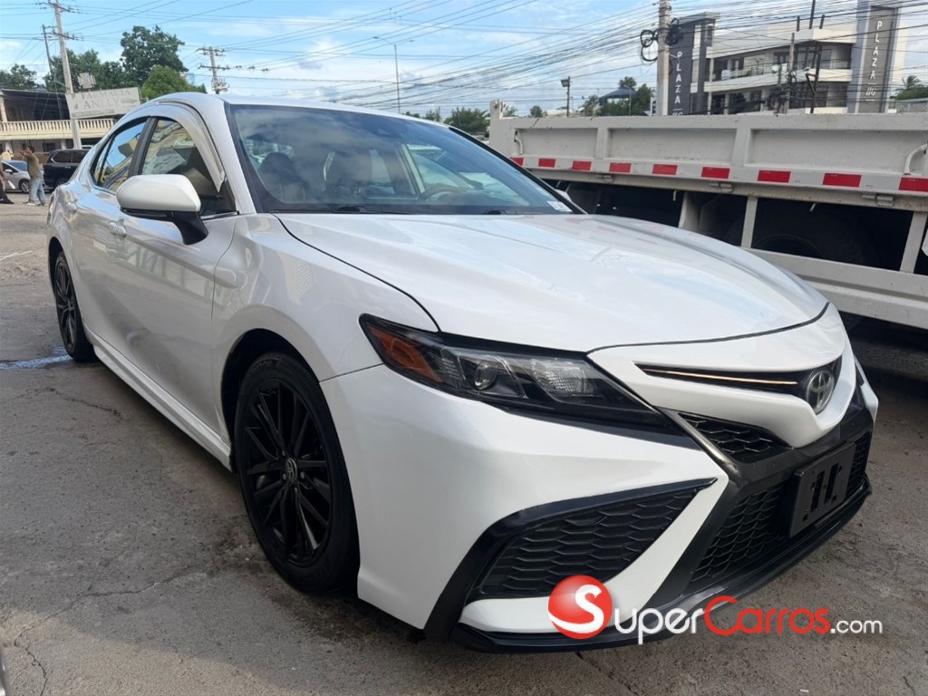 2022 Toyota Camry SE — foto 6 / 9