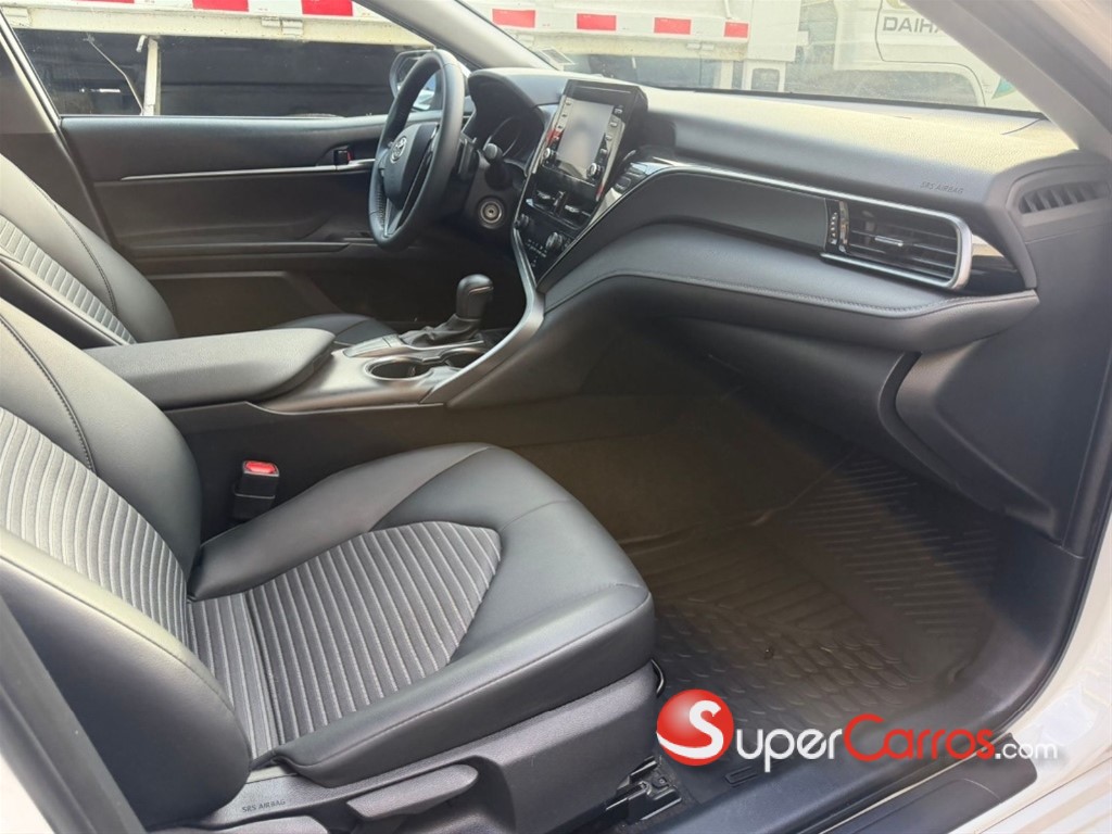 2022 Toyota Camry SE — foto 7 / 9