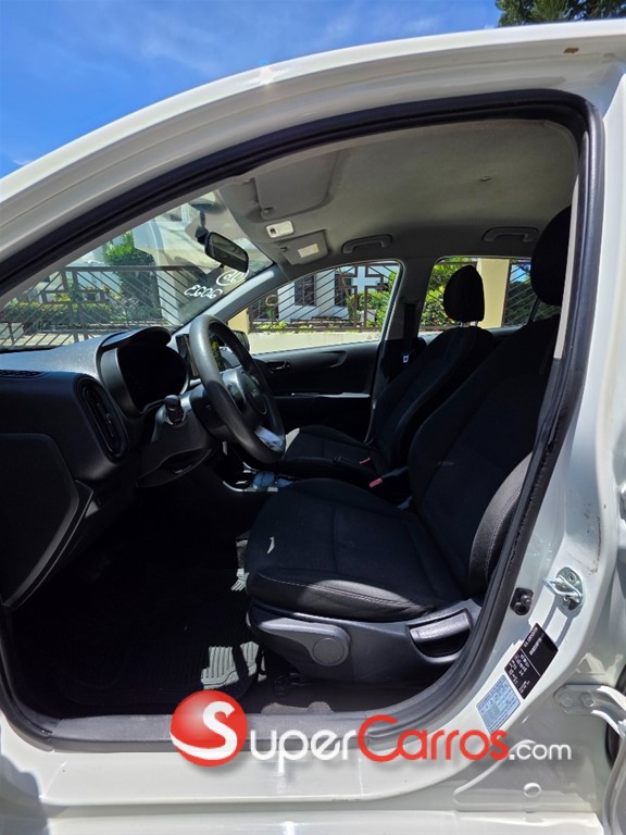 2023 Kia Picanto L X — foto 6 / 10