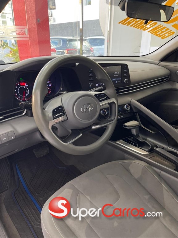 2021 Hyundai Elantra SEL — foto 7 / 9