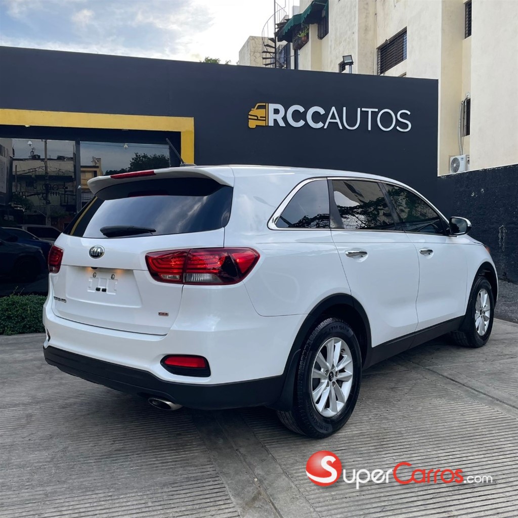 2020 Kia Sorento — foto 9 / 11