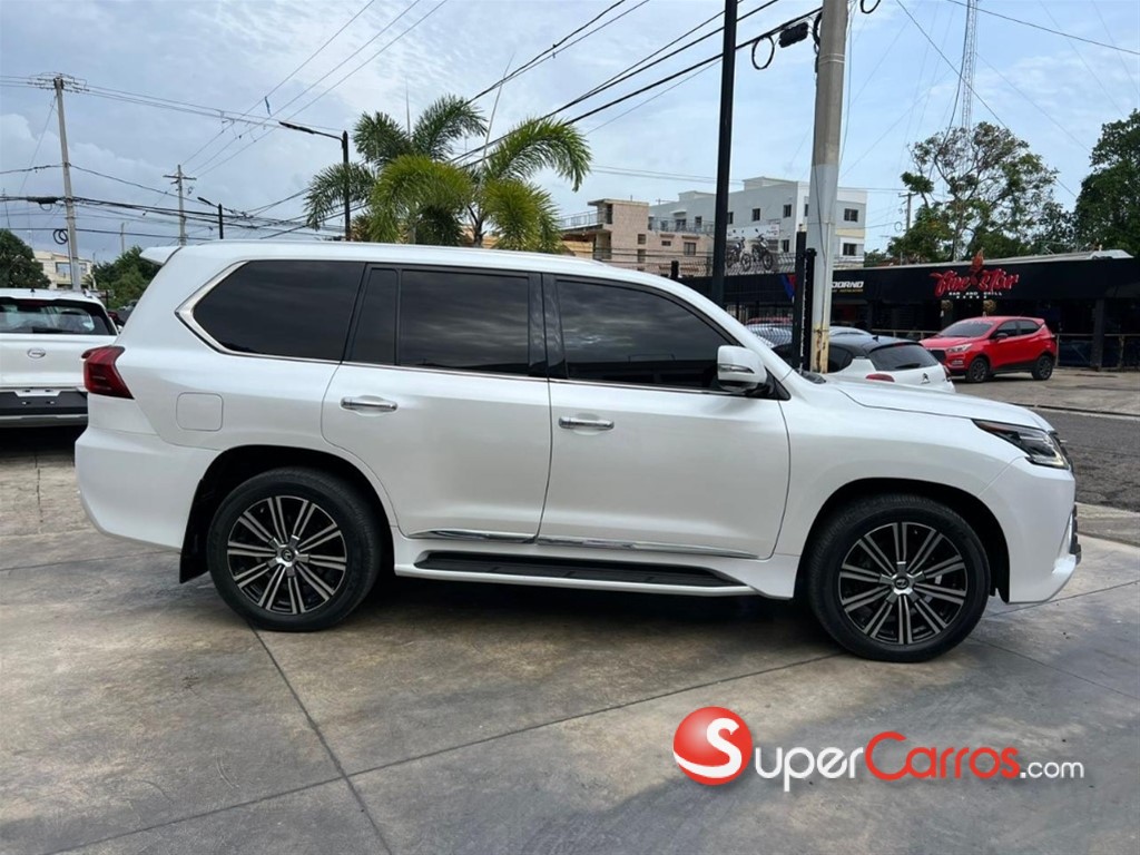 2020 Lexus LX 570 — foto 3 / 9