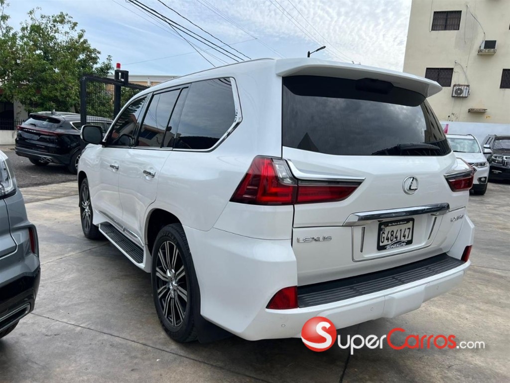 2020 Lexus LX 570 — foto 5 / 9